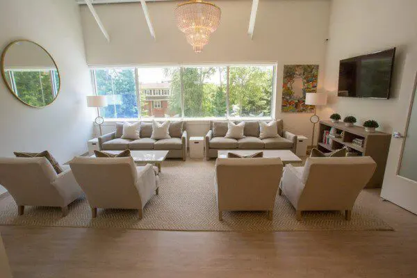 customer: ren dermatology